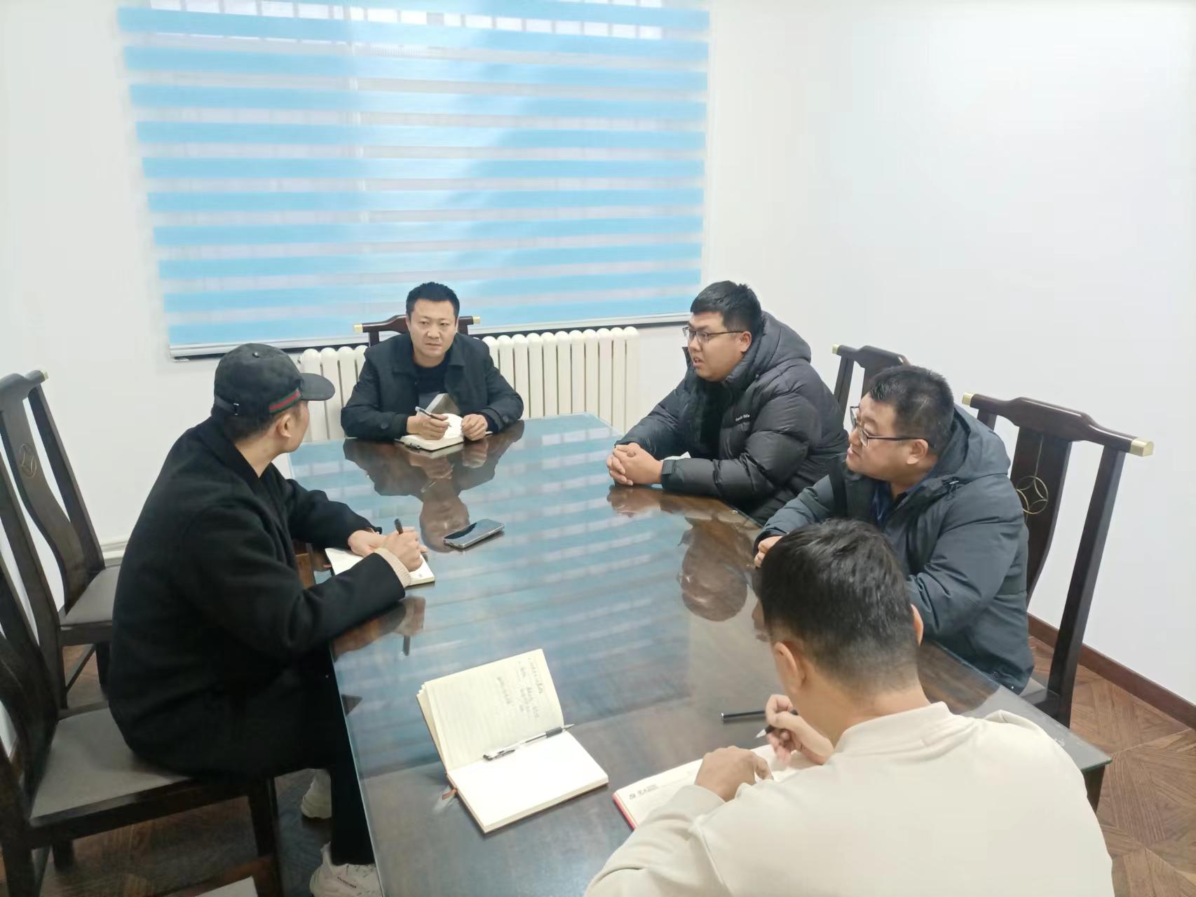 2-23121H11544I5.jpg 城陽區(qū)物業(yè)辦有關領導來公司檢查指導工作(圖4)